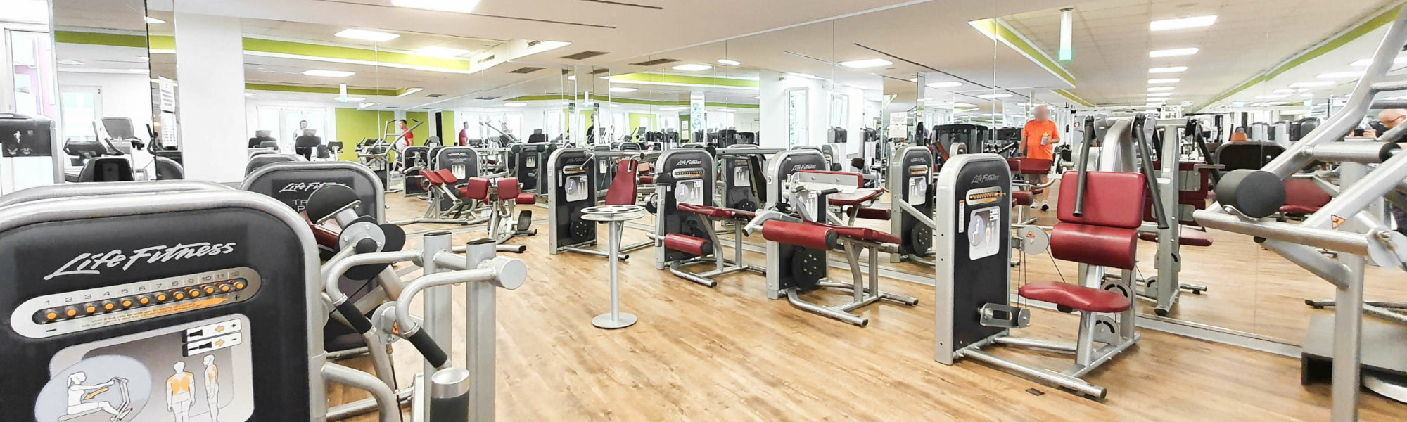 Trainingsfläche im Fitnessstudio in Dresden Johannstadt – Thomas Sport Center
