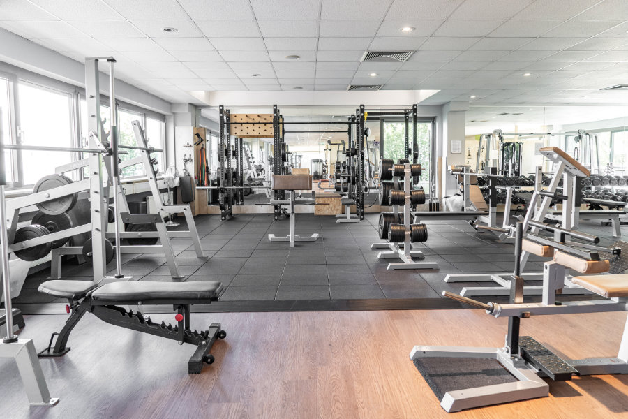 Fitnessstudio Dresden Klotzsche mit moderner Trainingsfläche auf zwei Etagen - Thomas Sport Center Klotzsche